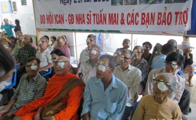 Hỗ trợ chi phí phẫu thuật mắt cho 130 bệnh nhân 