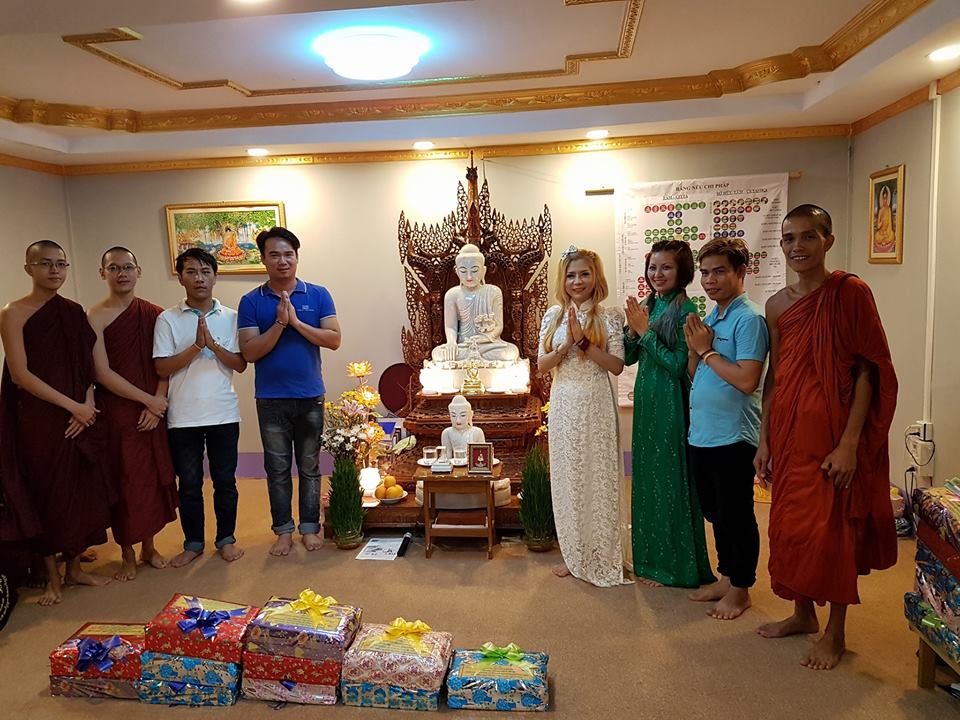 Myanmar: Lễ dâng y, nhập hạ đầu tiên chùa Đại Phước xứ chùa Vàng 