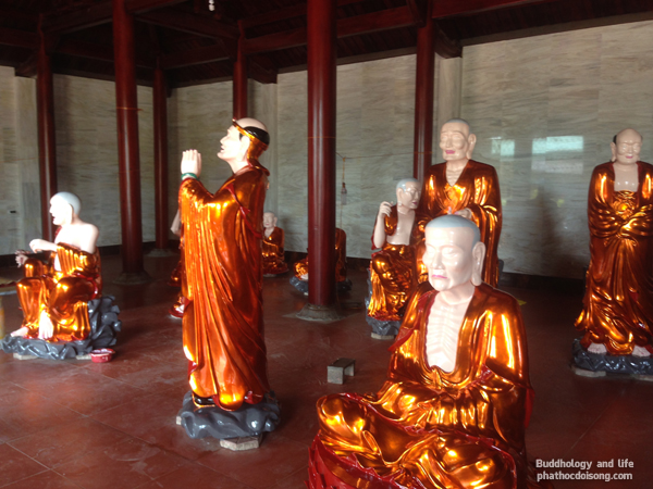 18 tượng La Hán gỗ mít chùa Mãn Nguyệt - Hà Tĩnh