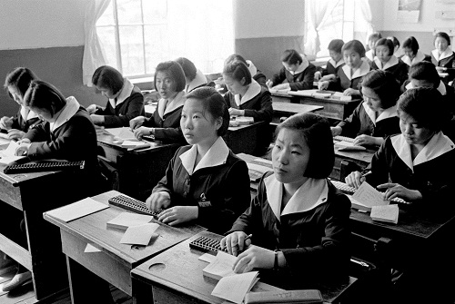 Quá trình vươn lên top đầu thế giới của nền giáo dục Hàn Quốc 