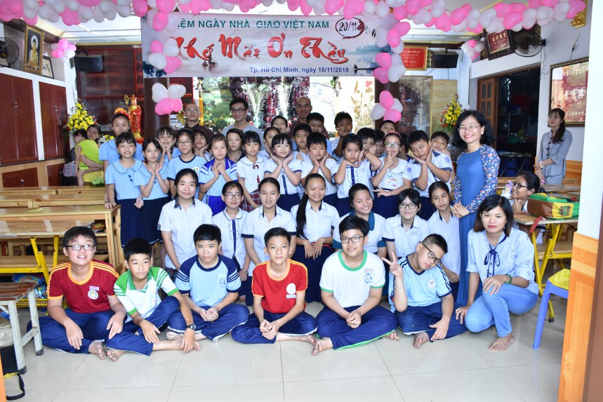 Bình Chánh: lớp học tình thương chùa Phước Ân mừng ngày nhà giáo Việt Nam 