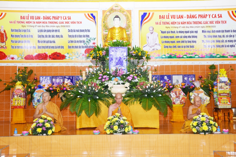 Bình Thuận: Tịnh xá Ngọc Nhơn tổ chức lễ hoa đăng tưởng niệm Hòa thượng Giác Đức 