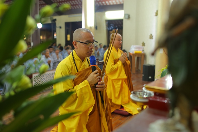 Gần 2000 Phật tử dự lễ Vu lan Chùa Hòa Phúc