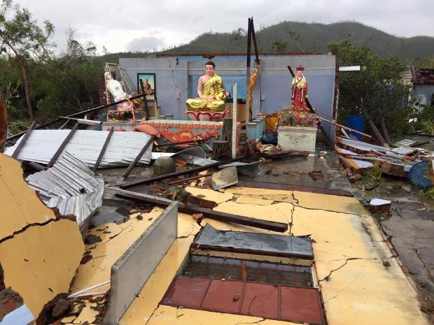 Suy nghĩ về tượng Đức Phật một số chùa bị hư hỏng sau cơn bão số 12