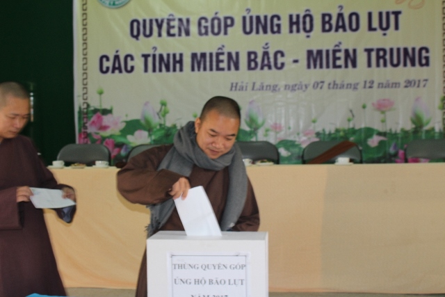 Phật giáo Hải Lăng tổ chức quyên góp ủng hộ bảo lụt năm 2017