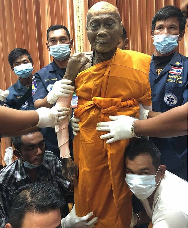Thái Lan: Nhà sư 92 tuổi viên tịch sau 2 tháng vẫn còn nguyên vẹn