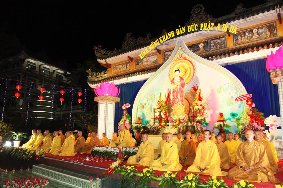 Hàng ngàn người dự lễ vía Phật Di Đà tại Tổ đình Phước Viên