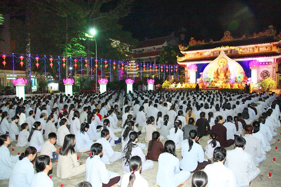 Hàng ngàn người dự lễ vía Phật Di Đà tại Tổ đình Phước Viên