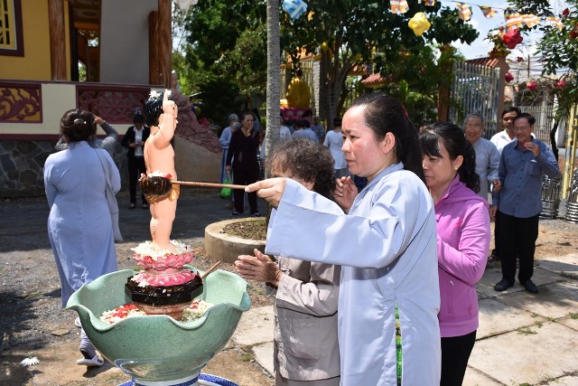 Sài Gòn: Tịnh xá Đại Quang tổ chức Phật đản