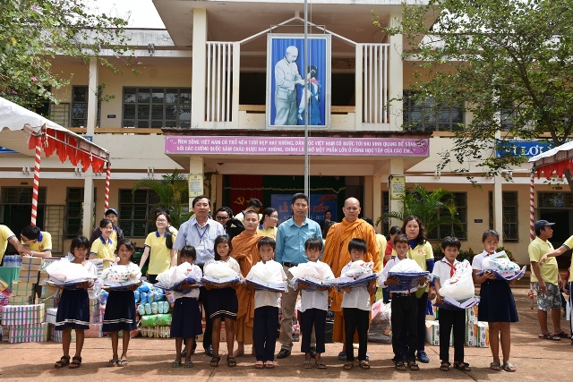 Tịnh xá Lộc Uyển từ thiện tại Bình Long