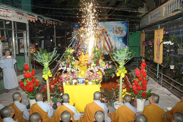 Lễ vía Phật A Di Đà tại Ni viện Phước Long 