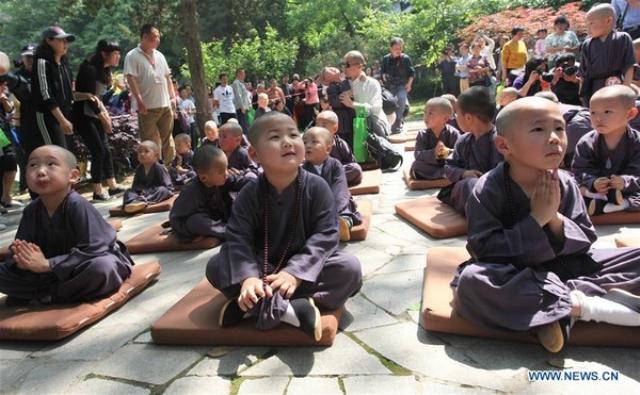 Trung Quốc: 50 Tiểu Hòa thượng tham gia cuộc thi bé đáng yêu