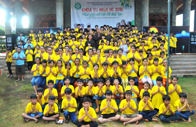 Bình Phước: Bế mạc khóa tu mùa hè 'Phật giáo với tuổi trẻ dân tộc'  
