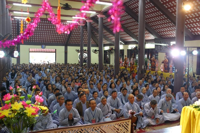 Hà Nội: Hơn 3000 người dự cầu an đầu năm tại Chùa Hòa Phúc