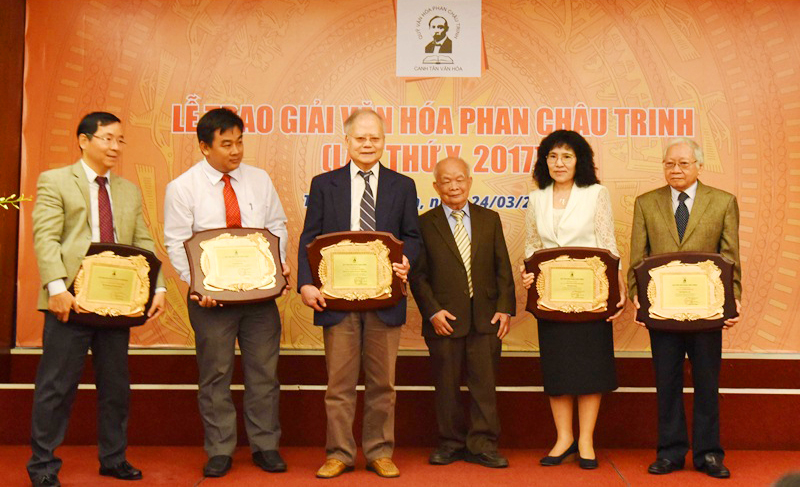 Diễn từ nhận giải 'Vì sự nghiệp văn hóa và giáo dục' của Quỹ Văn hóa Phan Châu Trinh 