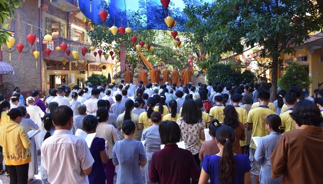 Sài Gòn: Tịnh xá Lộc Uyển hân hoan đón mừng Phật đản  