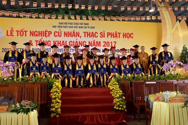 TP.HCM: Trang trọng lễ tốt nghiệp Cử nhân, Thạc sĩ Phật học 