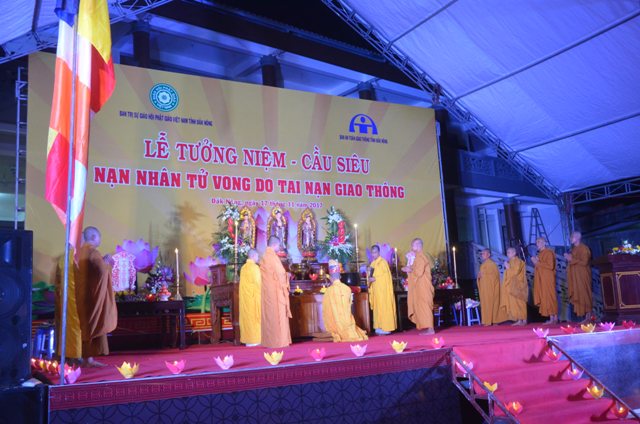 Đắk Nông: Lễ tưởng niệm cầu siêu nhân ngày an toàn giao thông năm 2017 