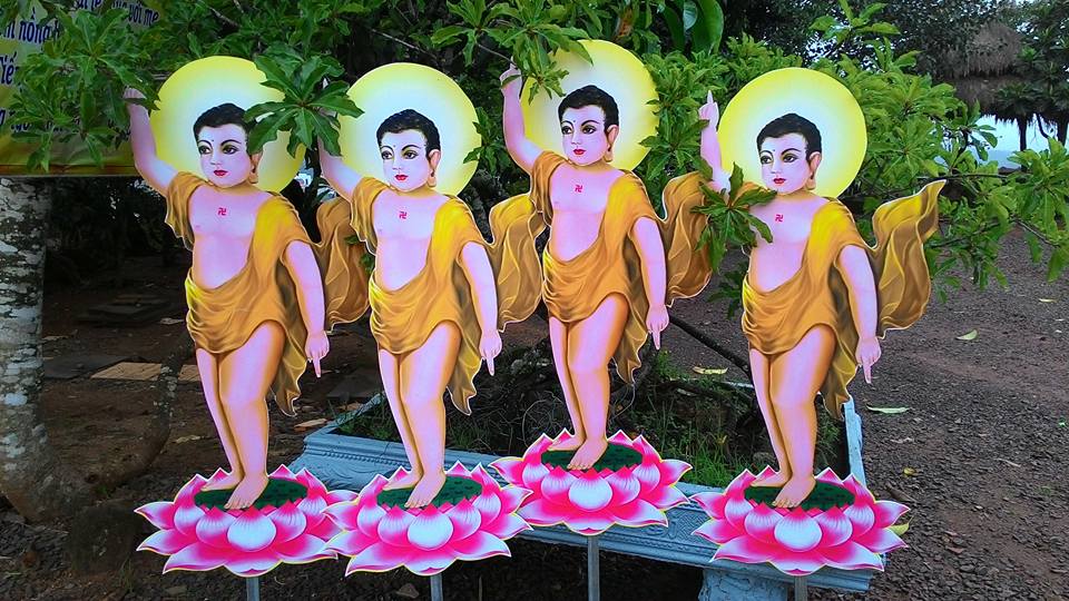 Tượng Phật đản sanh 3D tôn trí Đại lễ Phật đản 2019 