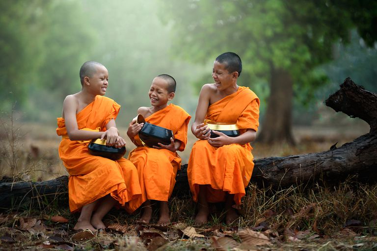 Phật dạy: Tám nguyên nhân làm tổn hại các gia đình 