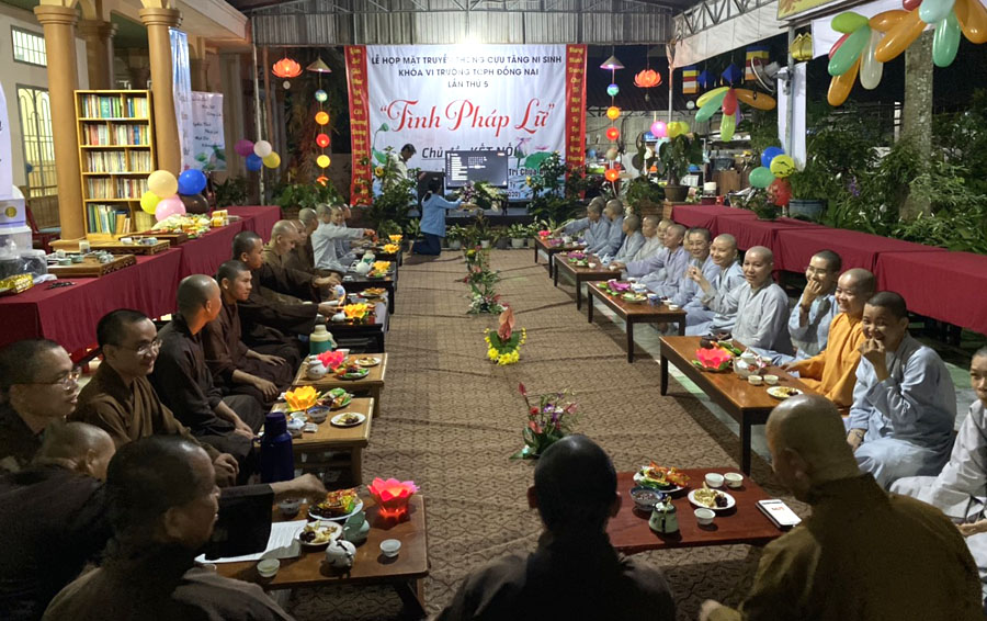 Cựu Tăng Ni khoá 6 họp mặt lần 5 - Bổ nhiệm trụ trì chùa An Lộc 