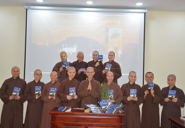 Ra mắt sách 'Đau thương chỉ là ảo giác' Học viện PGVN tại Hà Nội 