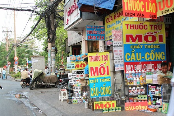 Người Việt không xấu xí: Cái vỉa hè và nỗi ngại ‘mang tiếng’