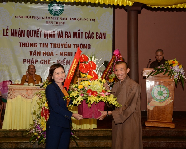 Phật giáo Quảng Trị nhận quyết định và ra mắt các ban, ngành 