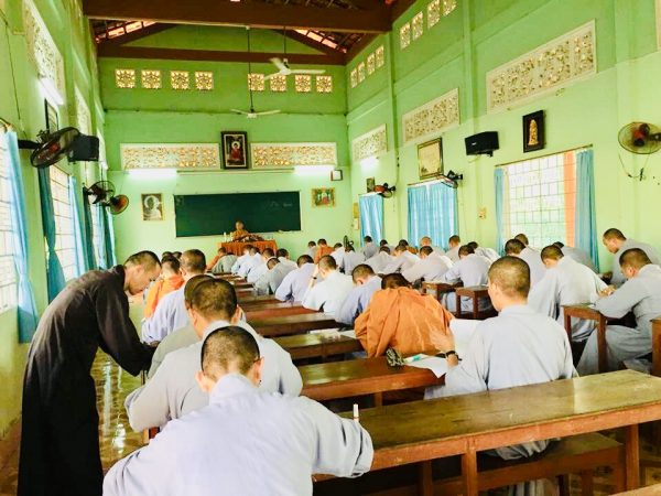 Trường trung cấp Phật học Vĩnh Long thi tốt nghiệp khóa VII (2015 – 2018)