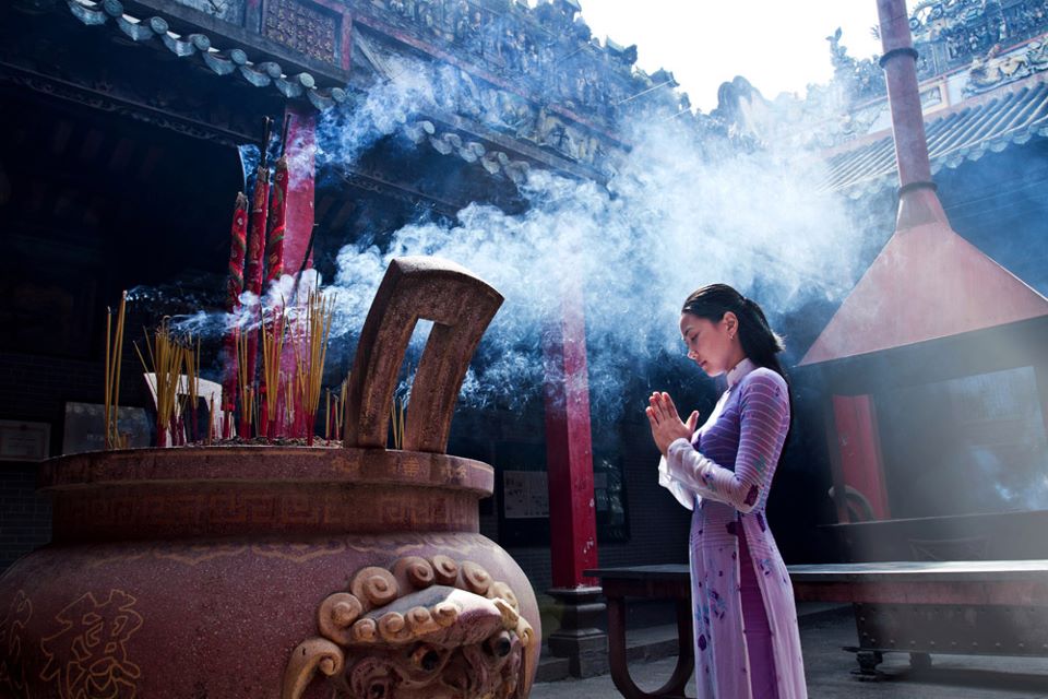 Người Phật tử tại gia cần biết khi đến chùa