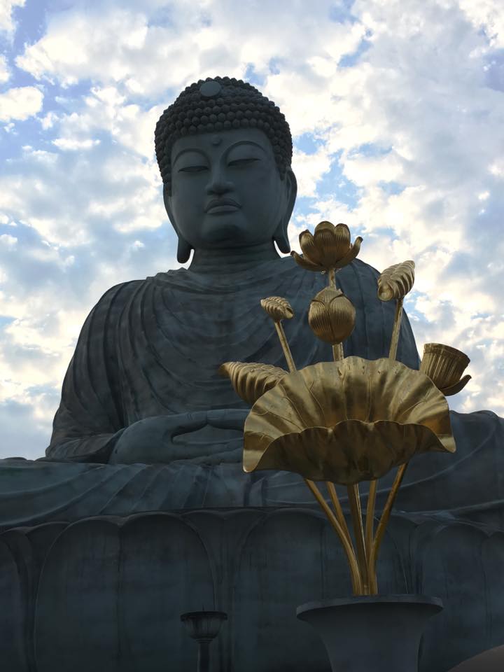 Viếng tượng Phật lớn vùng Hyogo