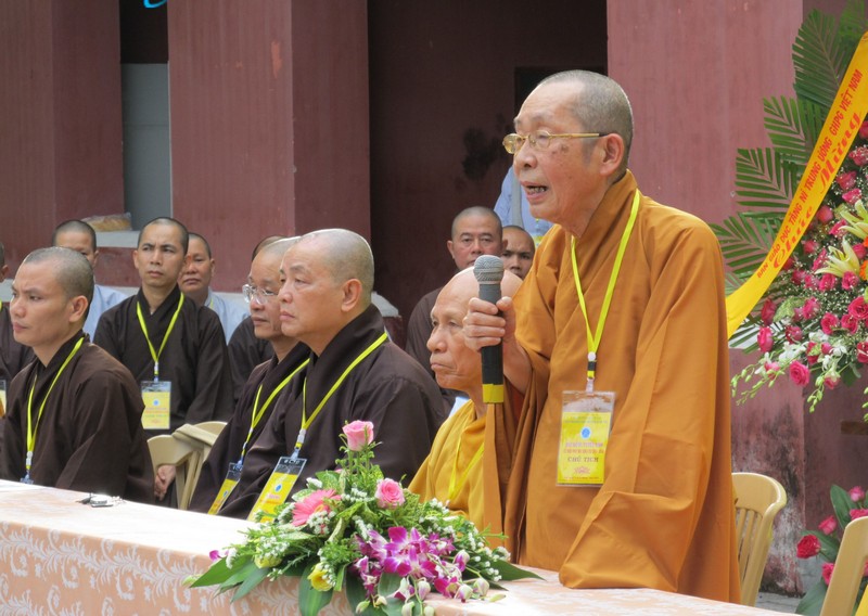 HT. Thích Chơn Thiện, Trưởng ban Giáo dục tăng ni TƯ, Viện trưởng HVPGVN tại Huế ban Huấn từ tại khai mạc kỳ thi tuyển sinh cử nhân Phật học khóa VIII (2015-2019) 
