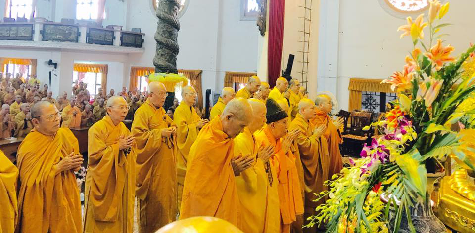 Tưởng niệm Đức Phật hoàng Trần Nhân Tông nhập Niết bàn, Bế giảng khóa Bồi dưỡng trụ trì 2016 