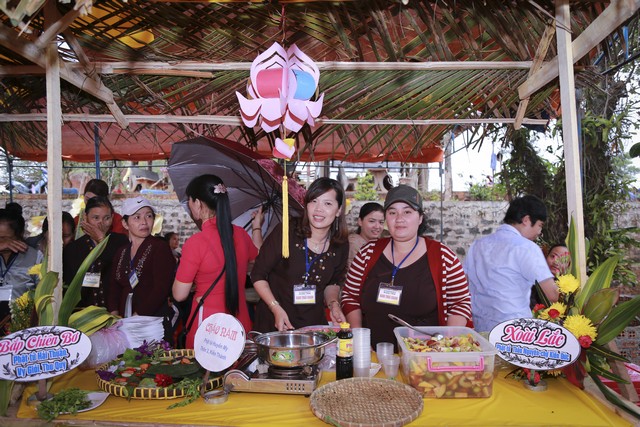 Đăk Nông: Lễ hội Quán Âm, buffet chay chùa Liên Hoa