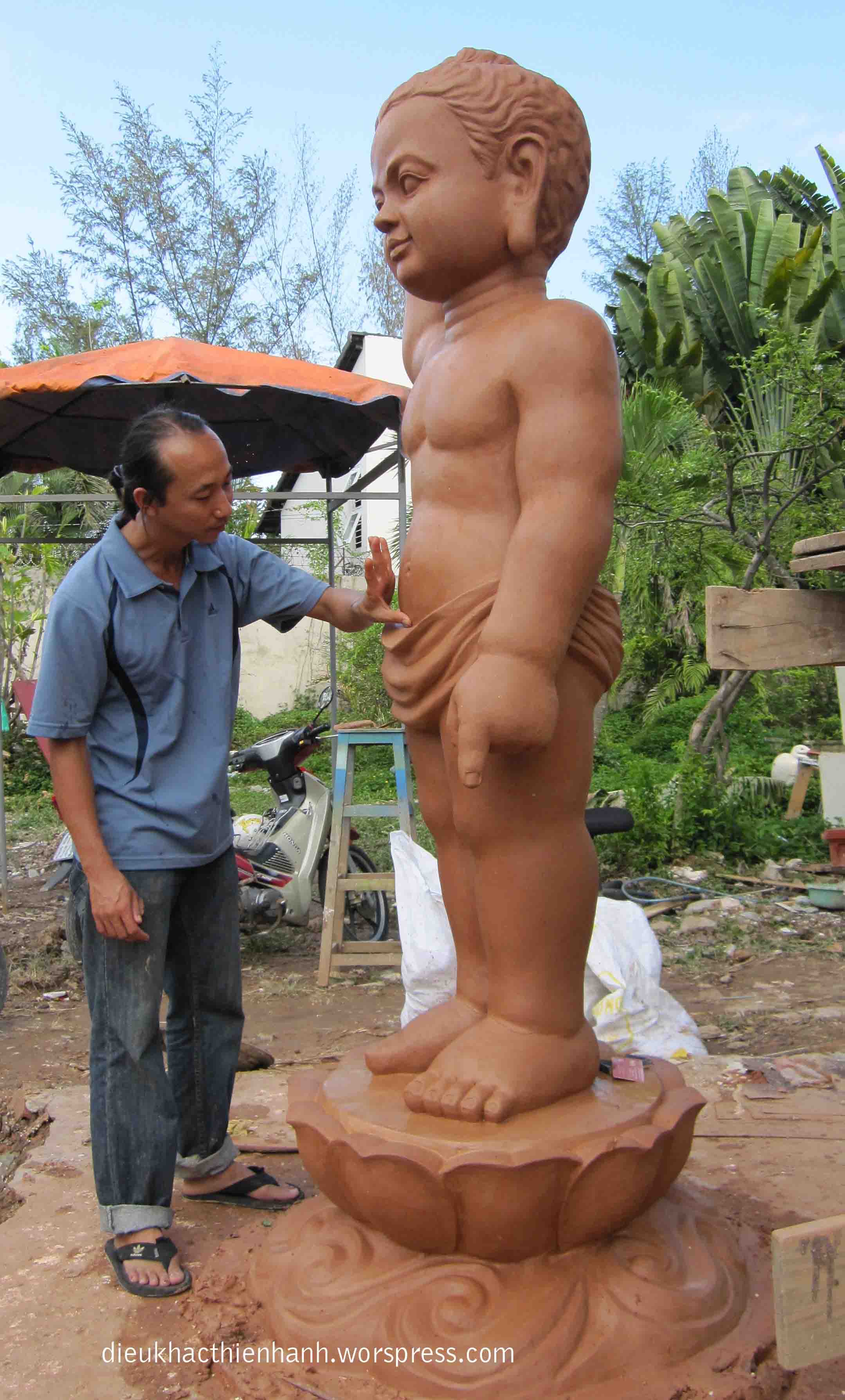 Nhiều mẫu tượng Đản sanh xuất hiện tại Việt Nam