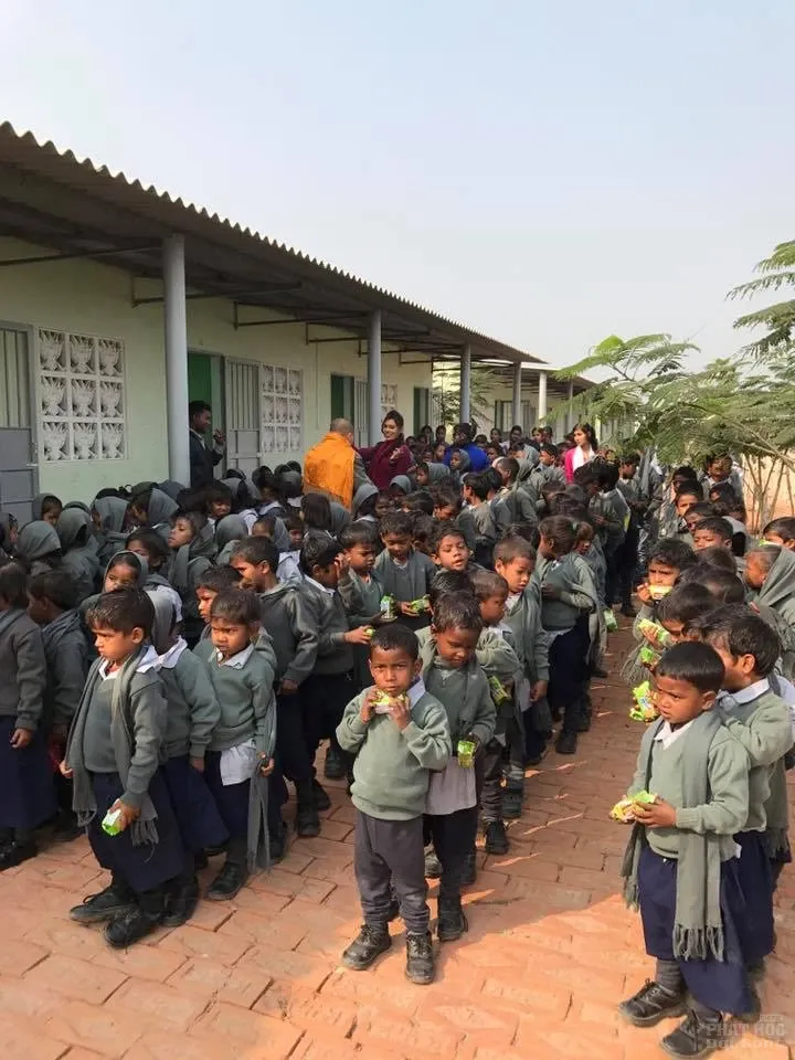 Ấn Độ: 500 học sinh niệm Phật trước khi vào lớp học tại Vaishali image-1732286518944