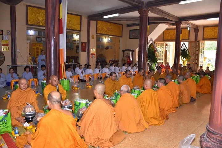 Bà Rịa – Vũng Tàu: Lễ bổ nhiệm trụ trì tịnh xá Quang Minh 27 Bà Rịa – Vũng Tàu: Lễ bổ nhiệm trụ trì tịnh xá Quang Minh image-1731943359798