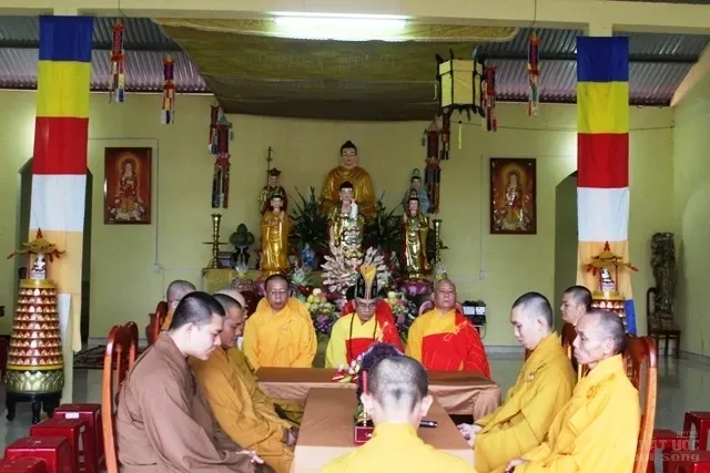 Ban trị sự Phật giáo tỉnh Đắk Nông viếng Lễ tang Ni sư trụ trì Chùa Thiện Đạo image-1731945742960