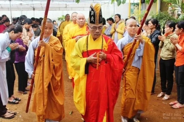 Ban trị sự Phật giáo tỉnh Đắk Nông viếng Lễ tang Ni sư trụ trì Chùa Thiện Đạo image-1731945744460