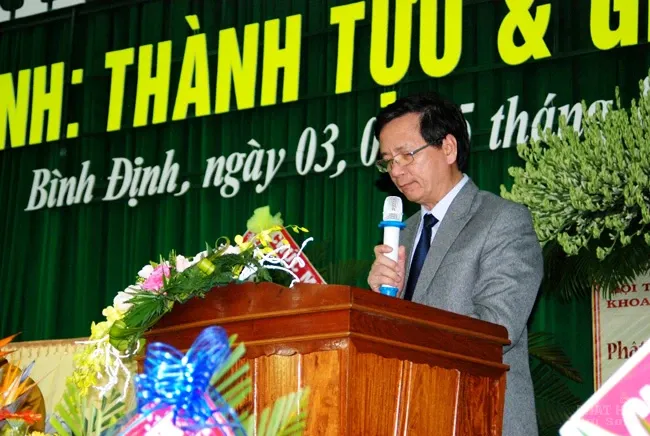 Bế mạc Hội thảo Phật giáo và Văn học Bình Định 'Thành tựu và giá trị' 4 Bế mạc Hội thảo Phật giáo và Văn học Bình Định 'Thành tựu và giá trị' image-1732291459917