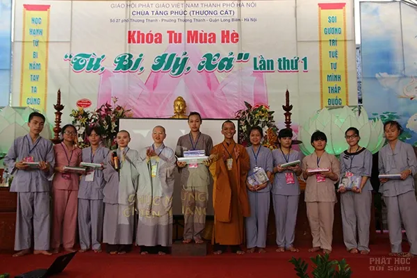 Bế mạc khoá tu mùa hè chùa Tăng Phúc 2017 image-1731935419374