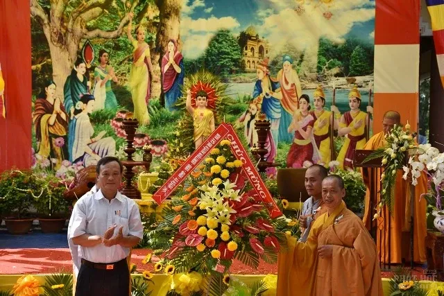 Bến Tre: Mừng Phật Thích Ca đản sanh chùa Linh Quang image-1731936390982