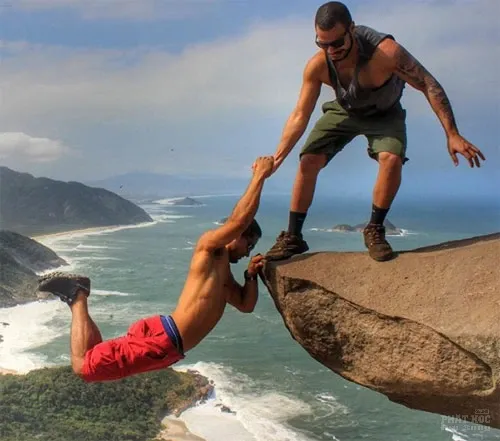 Bí mật về những bức ảnh ai nhìn thấy cũng toát mồ hôi image-1732286779851