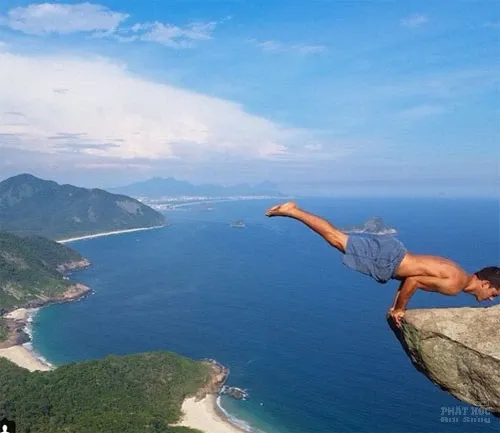 Bí mật về những bức ảnh ai nhìn thấy cũng toát mồ hôi image-1732286780697