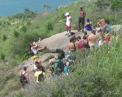 Bí mật về những bức ảnh ai nhìn thấy cũng toát mồ hôi image-1732286783348