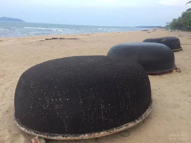 Biển Cửa Lò buồn tênh image-1731920835369