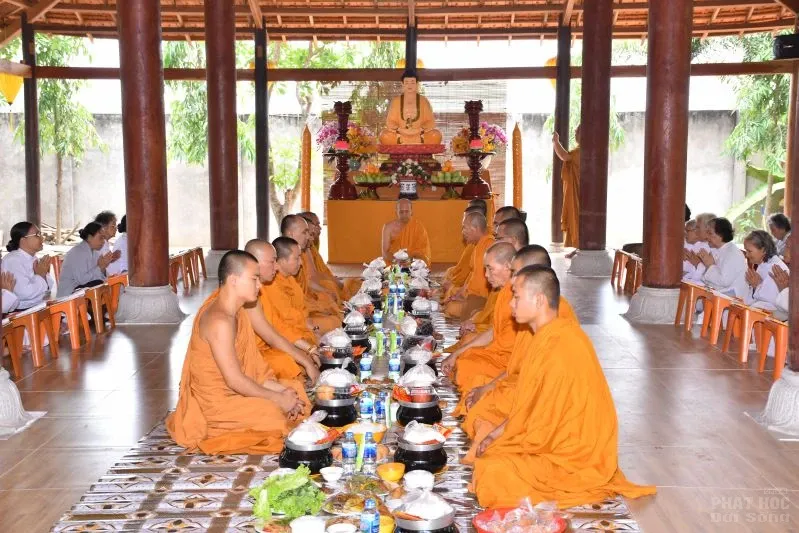 Bình Chánh: Giỗ cụ Huệ Ngọc người khai sơn tịnh thất Kỳ Viên image-1731943326142