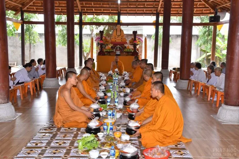 Bình Chánh: Giỗ cụ Huệ Ngọc người khai sơn tịnh thất Kỳ Viên image-1731943332554