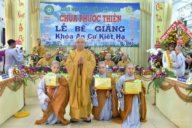 Bình Chánh: Lễ Bế Giảng Khóa An Cư – Hạ Trường Ni 9 Bình Chánh: Lễ Bế Giảng Khóa An Cư – Hạ Trường Ni image-1731940479449