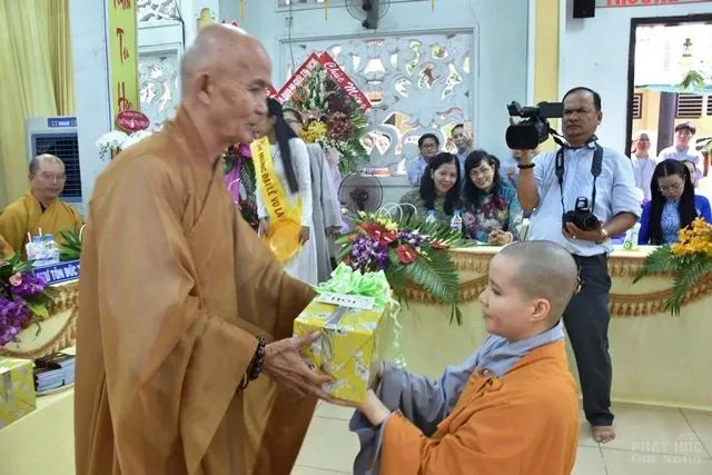 Bình Chánh: Lễ Bế Giảng Khóa An Cư – Hạ Trường Ni 10 Bình Chánh: Lễ Bế Giảng Khóa An Cư – Hạ Trường Ni image-1731940480293